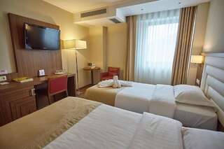 Отель Central Plaza Hotel Пьятра-Нямц Двухместный номер «Премьер» с 2 отдельными кроватями-1